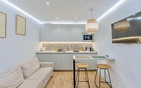 Deanes Califa Suites